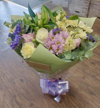 Signature Handties - Hand tied bouquets delivered in Whitley Bay order now same day delivery