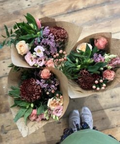 Seasonal cut flowers - Seasonal cut flowers simple same day delivery Whitley Bay. Hand delivered by The garden Shop Florist
